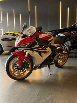 HONDA CBR 1000RR 
